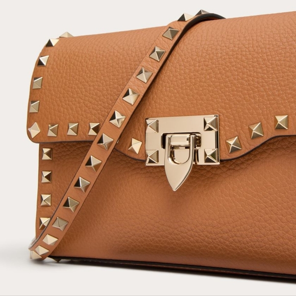 SOLD-💜Host Pick💜BWT Valentino Garavani ROCKSTUD GRAINY CALFSKIN CROSSBODY BAG - Picture 13 of 14